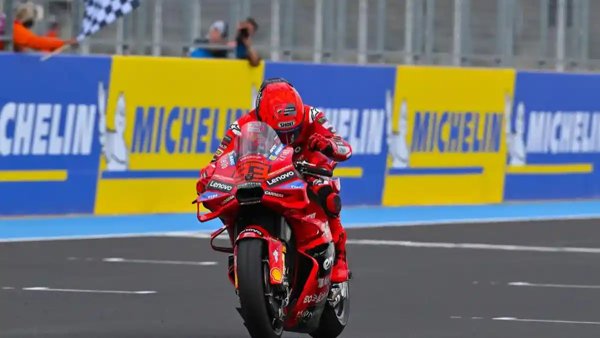 Hasil Sprint Race MotoGP Catalunya 2025: Alex Marquez Crash, MM93 ... Seguro progressive